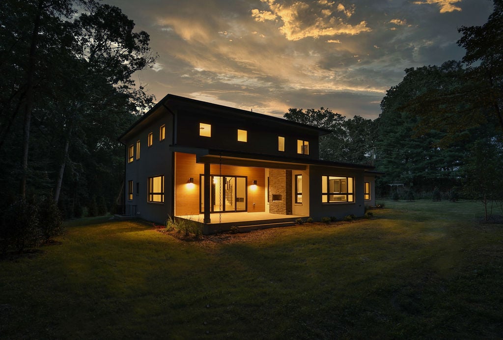 Modern Custom Home in Great Falls designed by AV Architects and Builders